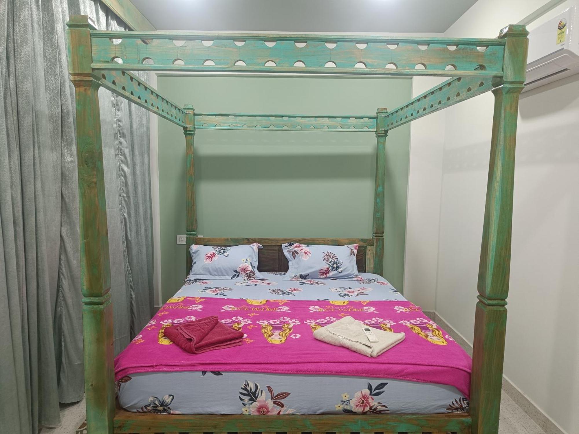 Lavish Exotic Hotel & Apartments Arambol Buitenkant foto