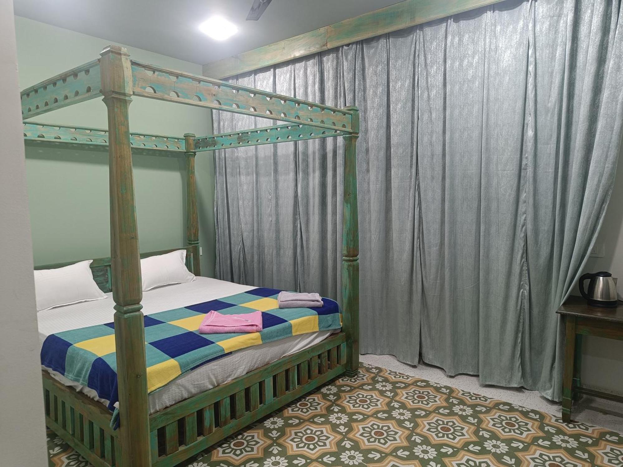 Lavish Exotic Hotel & Apartments Arambol Buitenkant foto