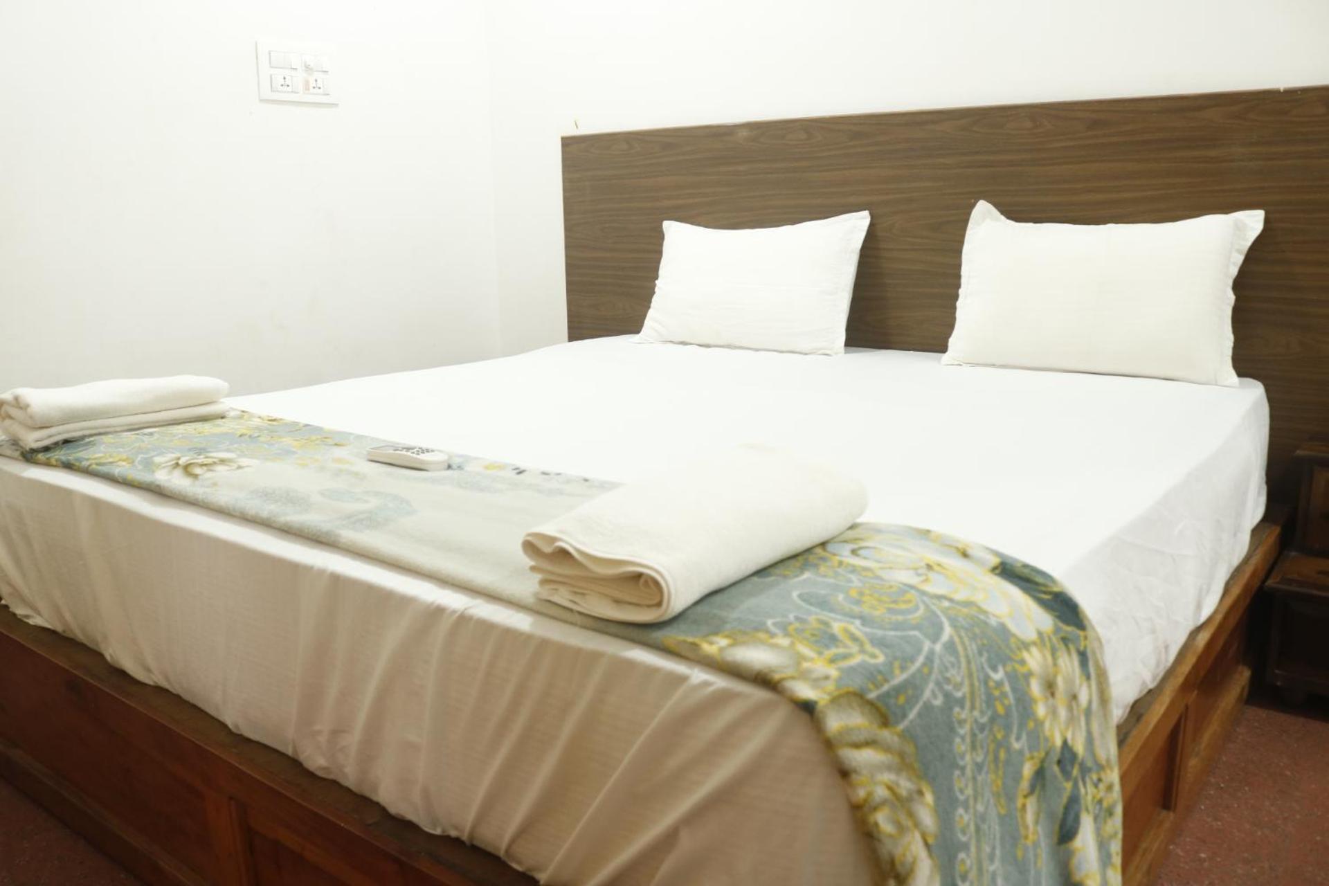 Lavish Exotic Hotel & Apartments Arambol Buitenkant foto